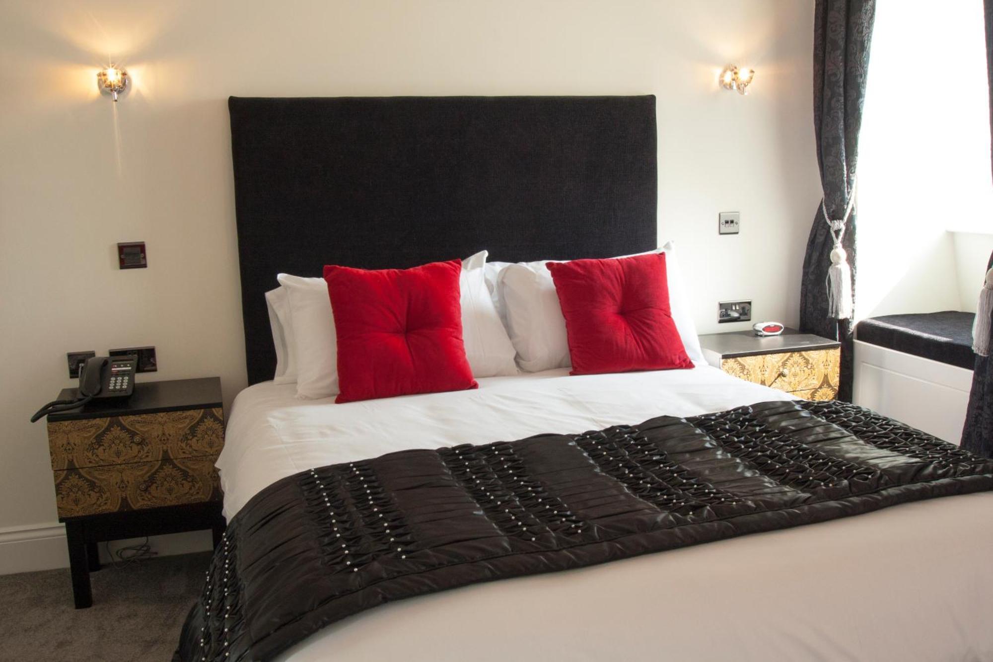 The Ship Leopard Hotel - No Children (Adults Only) Portsmouth Exteriör bild
