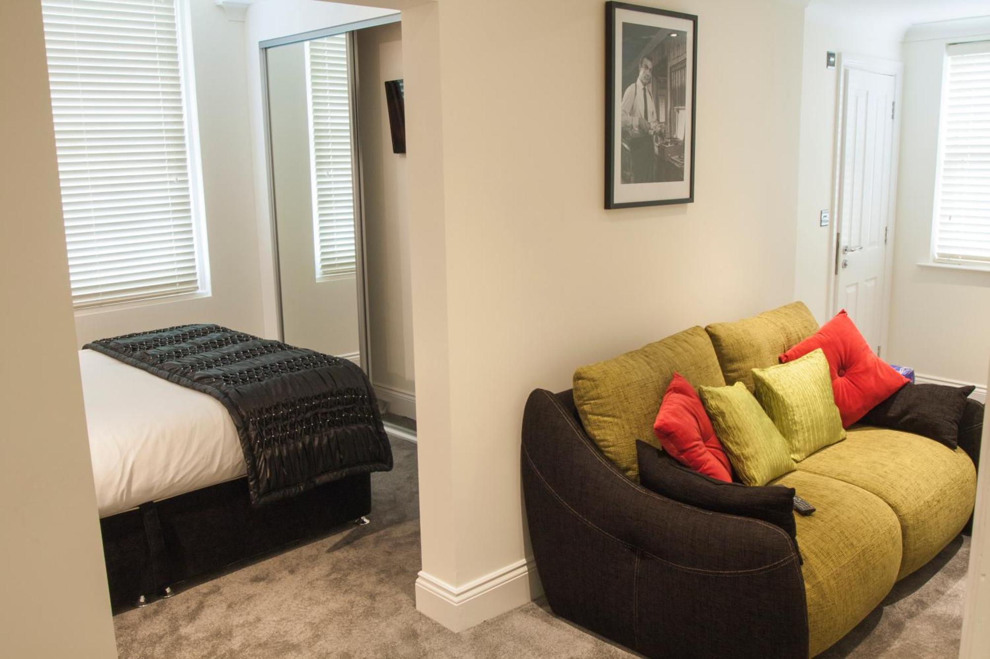 The Ship Leopard Hotel - No Children (Adults Only) Portsmouth Exteriör bild