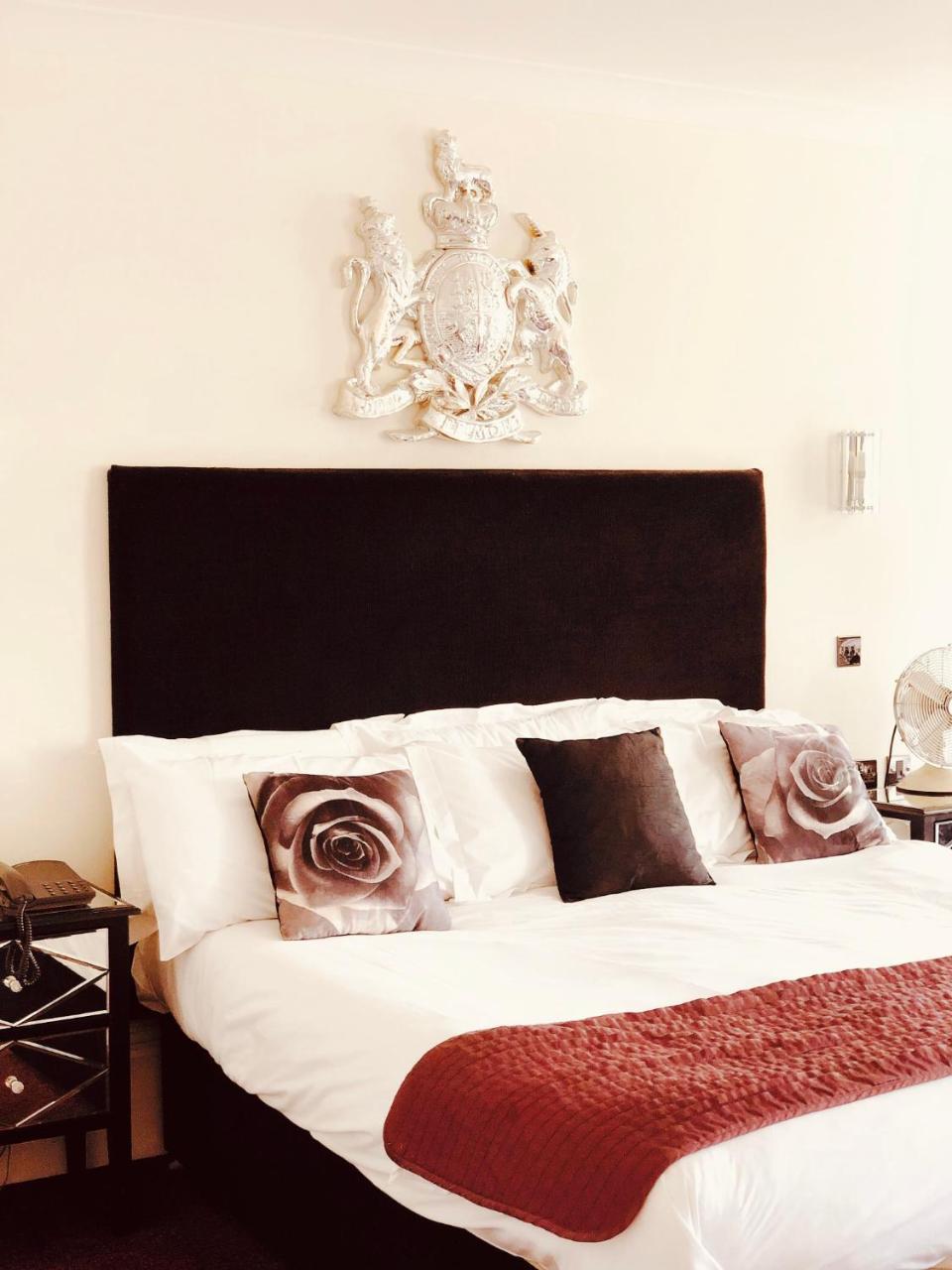 The Ship Leopard Hotel - No Children (Adults Only) Portsmouth Exteriör bild
